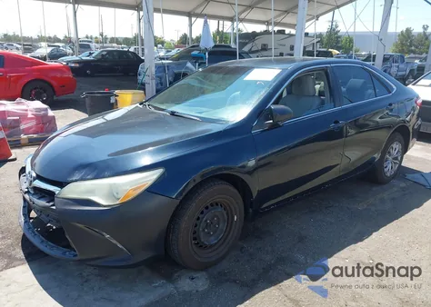 2015 Toyota Camry Le z USA, uszkodzony, nr VIN 4T1BF1FK4FU035904